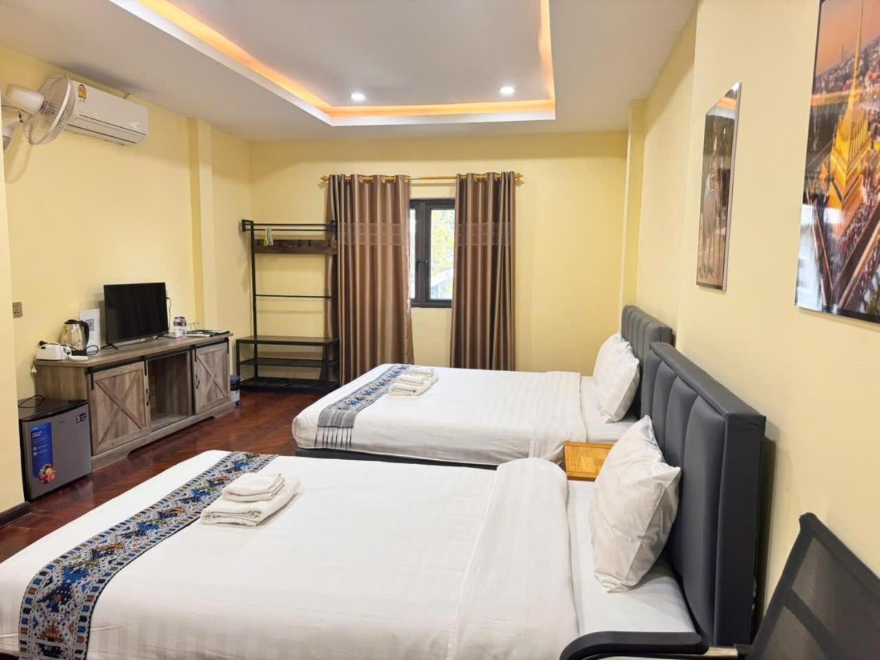 Yula Hotel Thatluang Wientian Zewnętrze zdjęcie